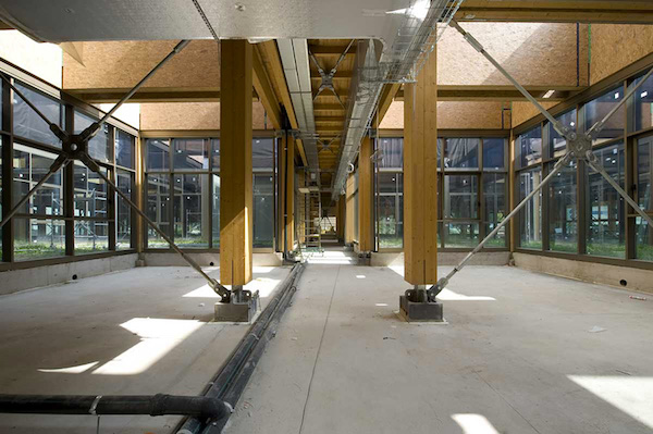 Edificio legno sede arpa, interni, dettaglio dei condotti di luce