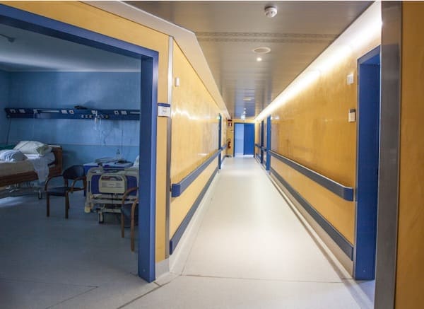 interni ampliamento in legno palestra riabilitativa casa di cura borghi