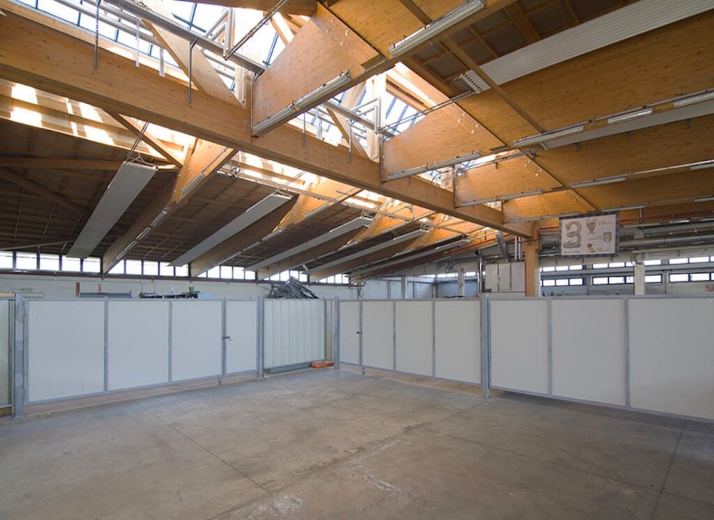 Edificio prefabbricato in legno albizzate
