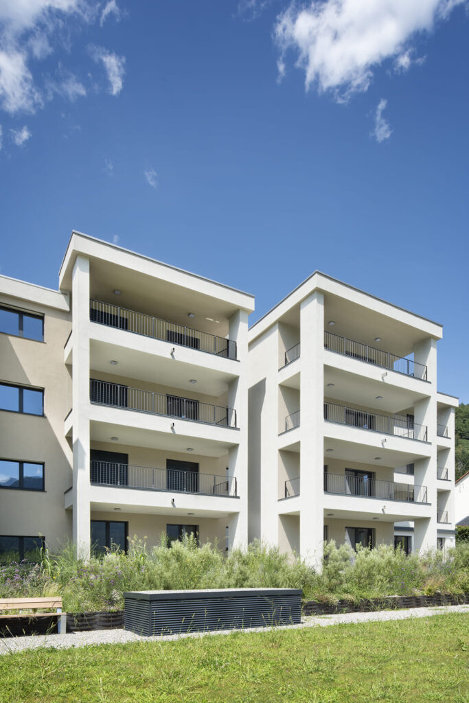 bioedilizia in legno canton ticino, il piu grande edificio in legno