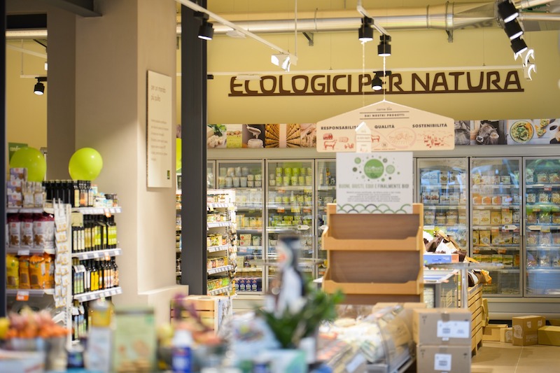 supermercato bio in legno naturasi verbania