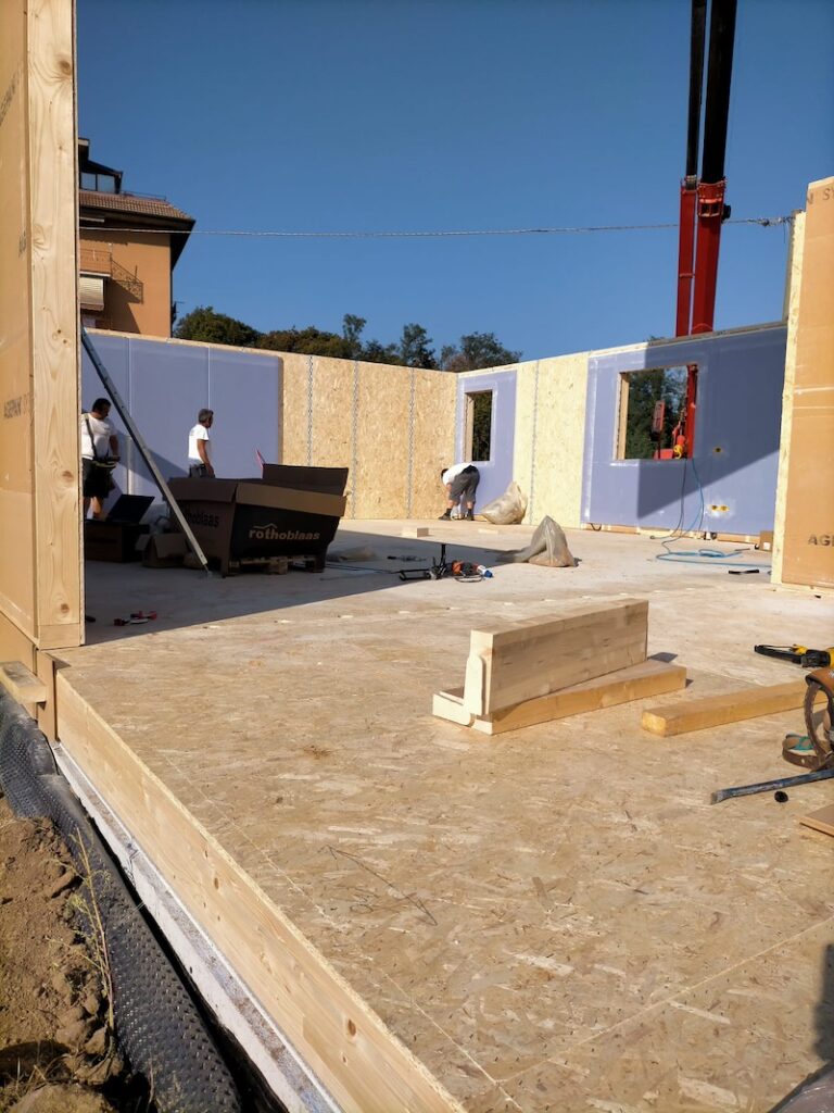 villa in legno due piani albizzate bioedilizia in cantiere
