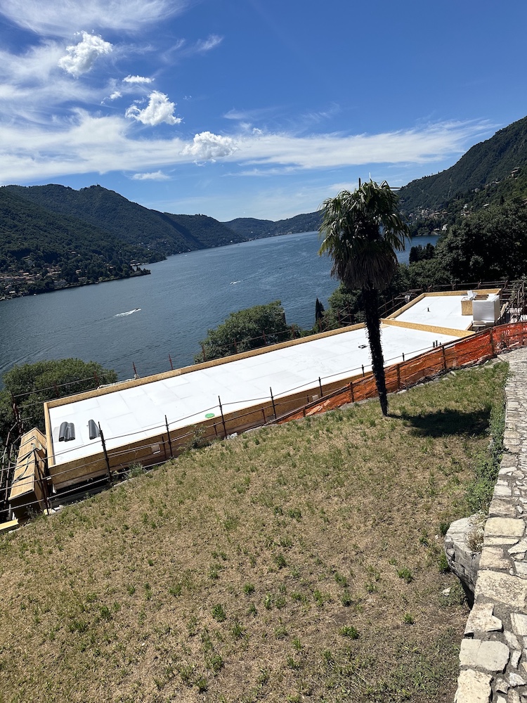 villa in legno e lolla di riso como grezzo avanzato