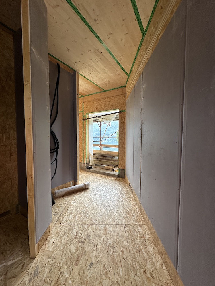 villa a telaio in legno e lolla a como