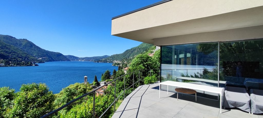 villa in legno e lolla como grezzo avanzato