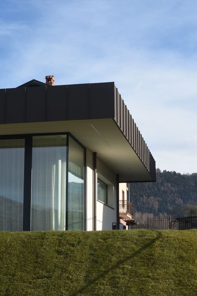 villa in legno ad un solo piano bergamo stile moderno