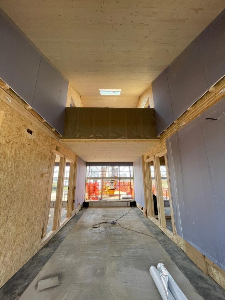 villa in legno e lolla di riso cantiere treviso in costruzione