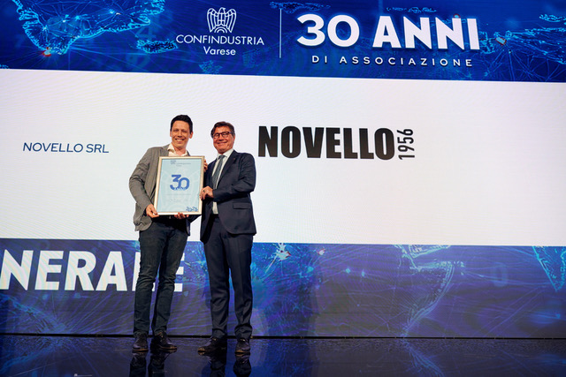 novello premiazione 30 anni associazione confindustria varese