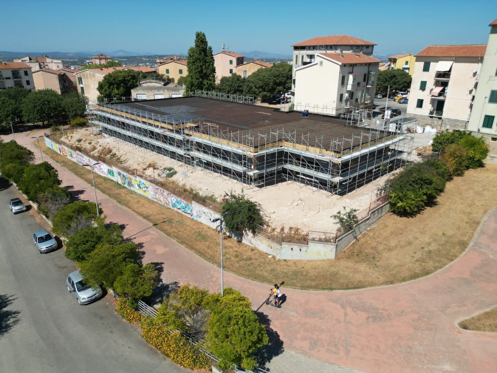 asilo in legno e paglia nzeb pablok sassari