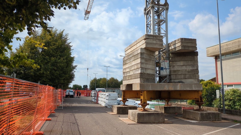 area di cantiere piscina tradat4e